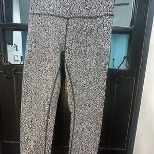 Black and White Lululemon Leggings